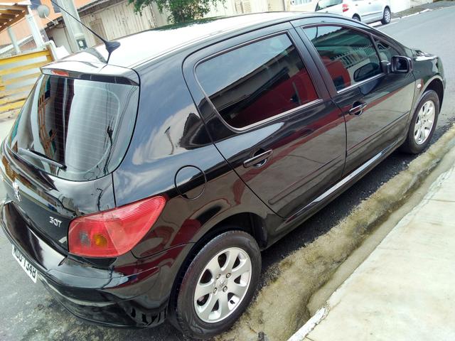 Vendo Peugeot 307 Presenc ano 2006 com ar direção airbags interior em couro valor 18000 - Foto 19
