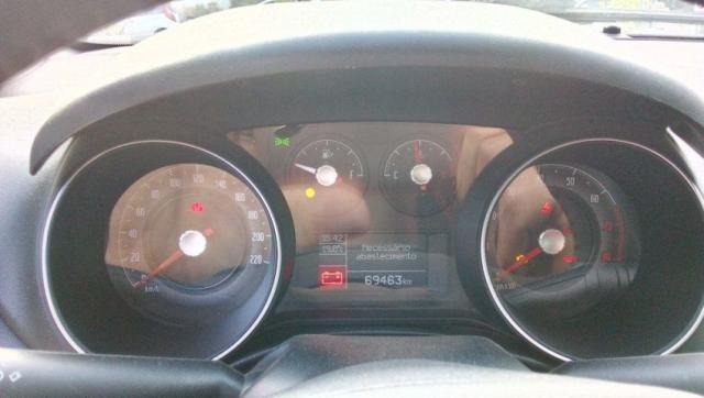 FIAT LINEA ESSENCE 1.8 16V FLEX Prata 2014/2015 - Foto 13