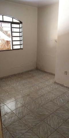 QR 301, Avenida dos Ônibus, Sobrado 4qts + Apartamento 2qts R$ 250.000,00 - Foto 12