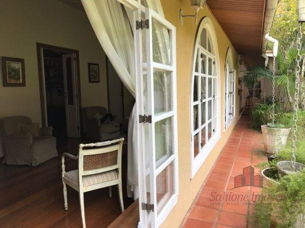 Excelente Casa c/4 Suítes no Quitandinha - Foto 3