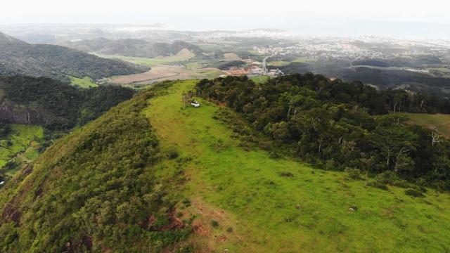Área de 20 mil m², Escriturada, na Linda Fazenda Serra da Risca. Valores variáveis conform - Foto 2