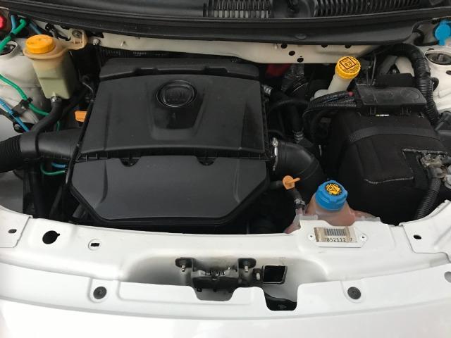 Vendo Palio Essence 1.6 Manual Completo 2014/2015 - Único dono - Foto 8