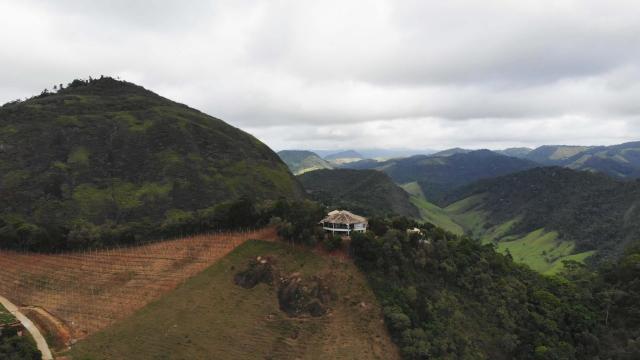 Área de 20 mil m², Escriturada, na Linda Fazenda Serra da Risca. Valores variáveis conform - Foto 11
