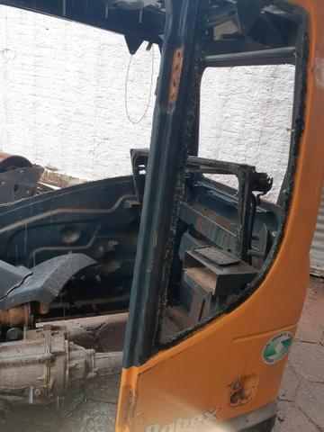 Cabine Escavadeira hidráulica Hyundai R 140 - Foto 5