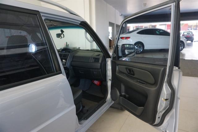 MITSUBISHI PAJERO TR4 2013/2014 2.0 4X2 16V 140CV FLEX 4P AUTOMÁTICO - Foto 11