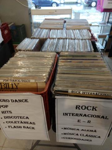 Discos de vinil de diversos estilos em Joinville