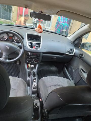Vendo ou troco Peugeot sedã - Foto 2