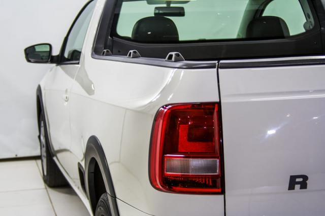 VOLKSWAGEN Saveiro Robust 1.6 Total Flex 8V 2017 - Foto 16