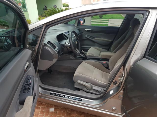 Vendo Honda Civic LXL 1.8 2011 manual Ótimo Preço - Foto 6