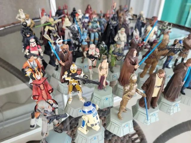 Coleção Completa (64 Peças) De Xadrez Star Wars + Tabuleiro