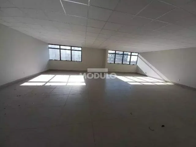 Sala comercial para locação, bairro Jardim Karaiba