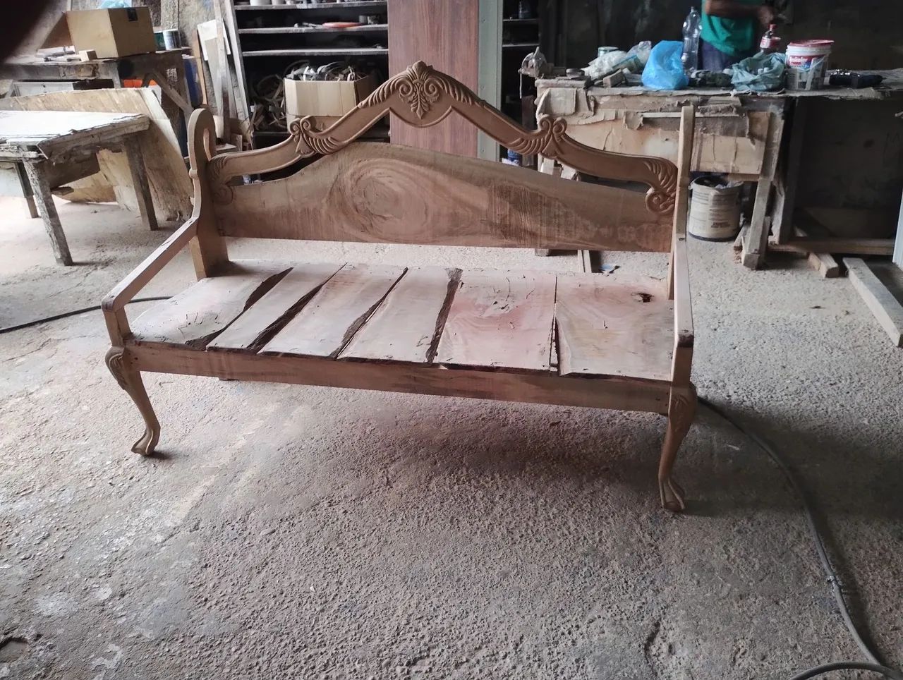 Banco de madeira maciça para área externa - Foto 4