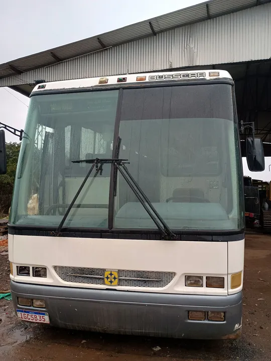 Ônibus com banheiro 52 lugares