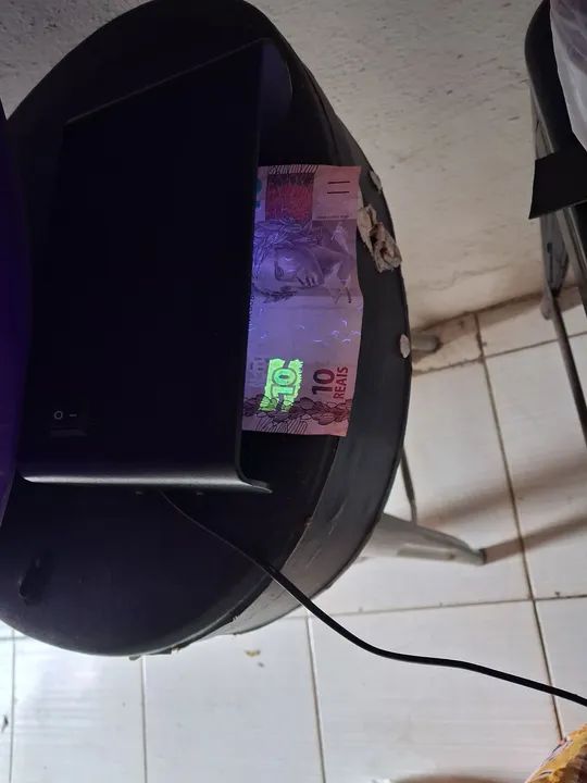 Máquina de identificar  nota falsa - Foto 2