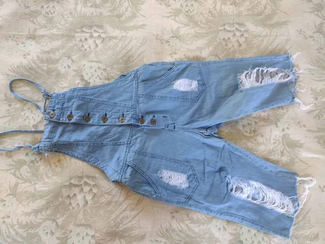 Macacão Jardineira Jeans