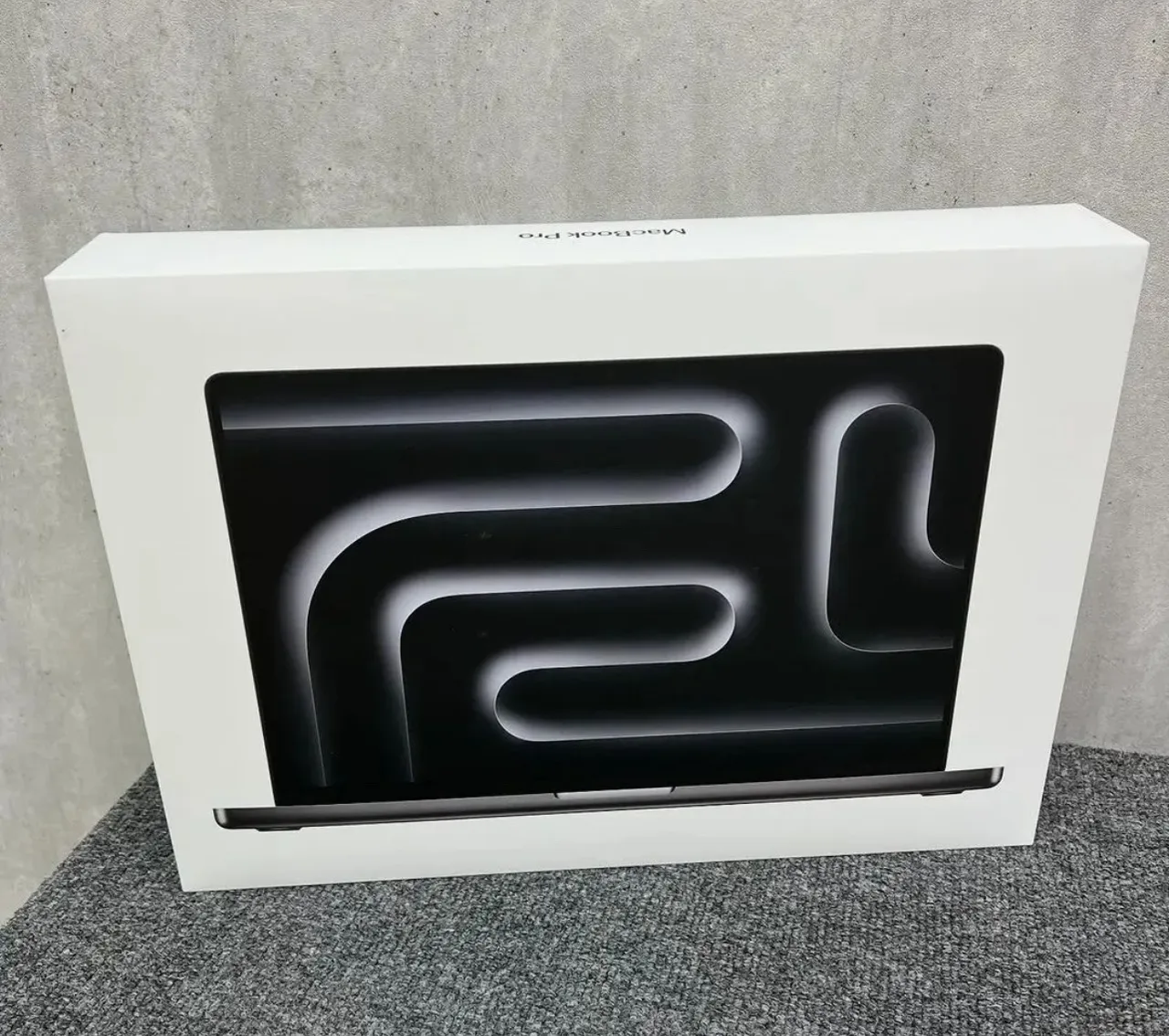 Última unidade MacBook Pro M3 Pro 16.2