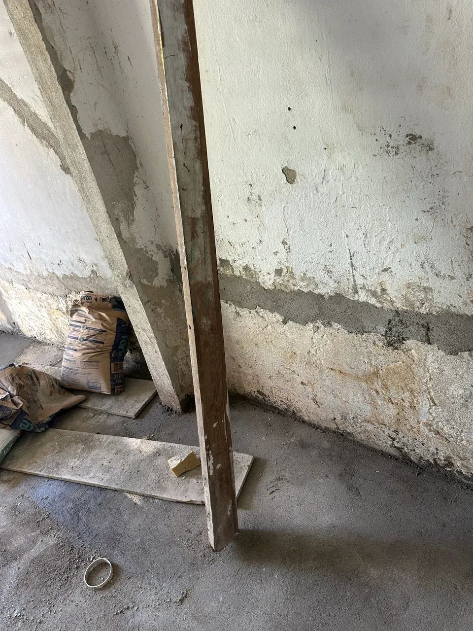 Door threshold measuring 1.0 x 2.10 m64717311433603124