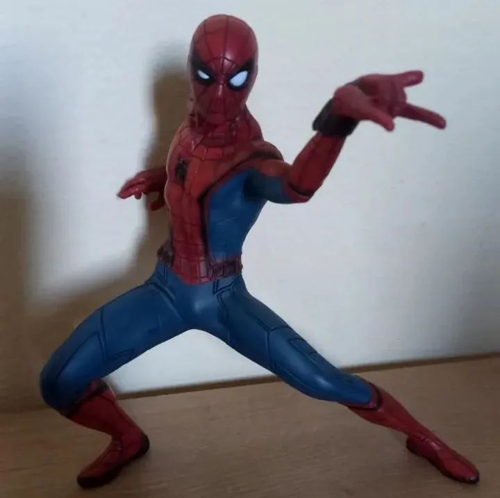 Boneco Homem-Aranha e DVD Homem-Aranha de volta ao lar - Foto 3