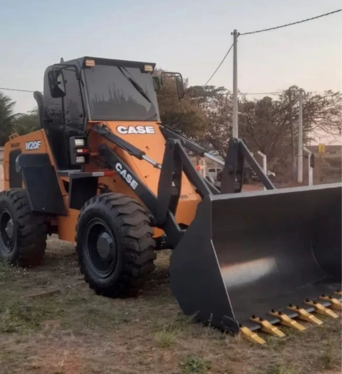 Pá carregadeira Case W20F