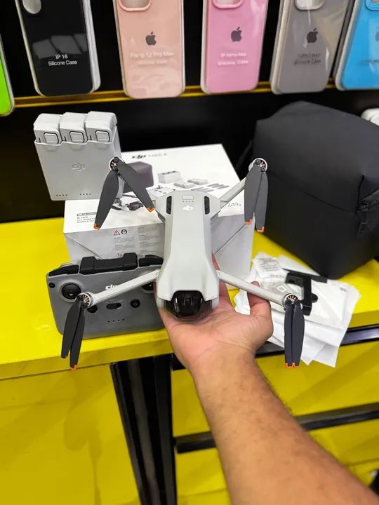 Drone DJI Mini 3 - SEMI NOVO - Fly More Combo - Foto 6