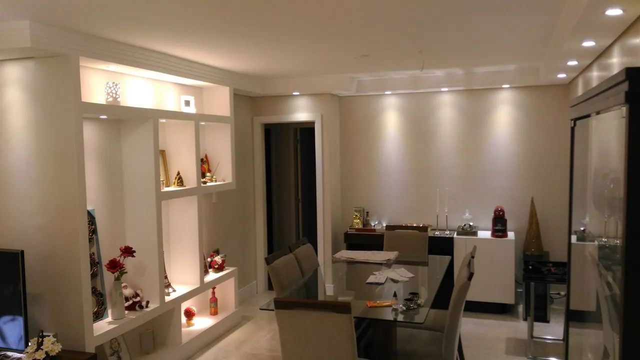 Mesa moderna + 6 Cadeiras Elegantes, mesa com Tampo de Vidro. - Foto 3