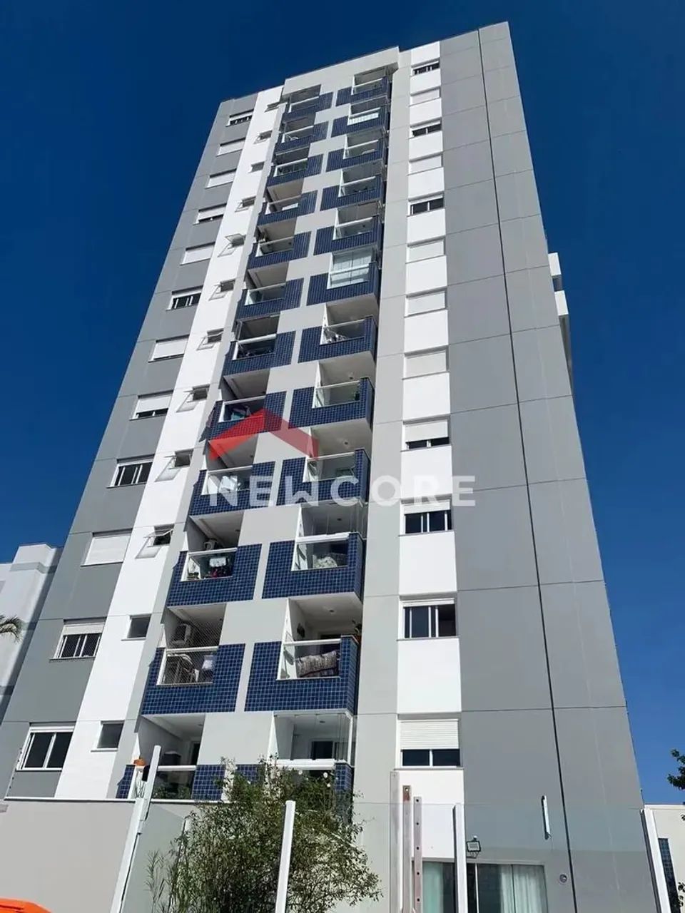 Apartamento em Rua Gisela - Barreiros - São José/SC
