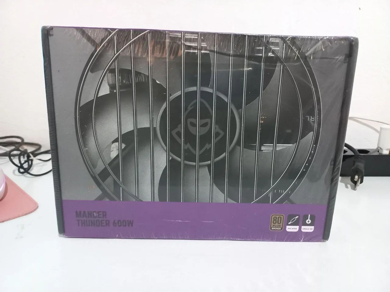 Fonte Manger Thunder 600W (NUNCA USADA)