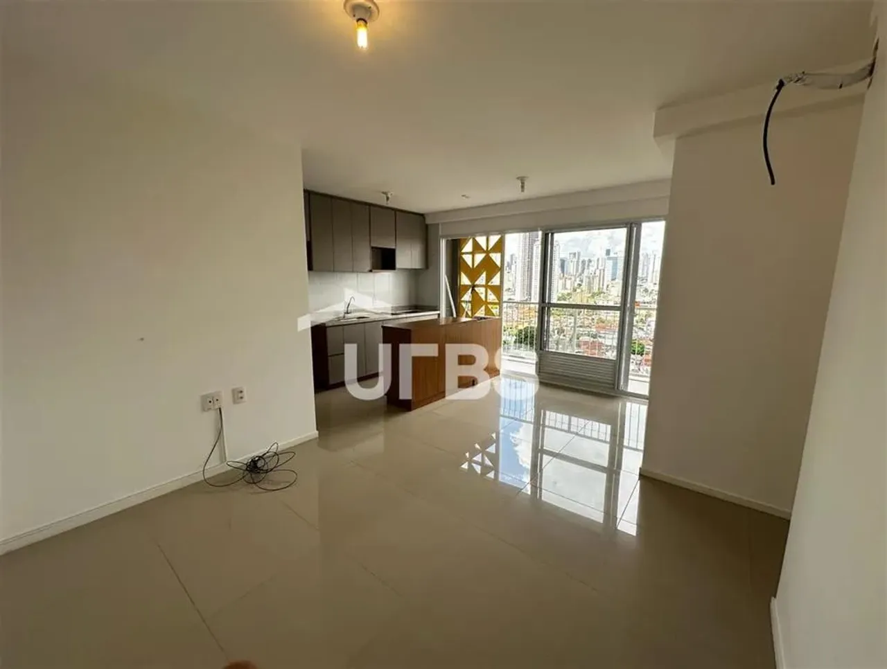 Este encantador apartamento de 2 quartos, sendo 1 suíte, oferece o espaço perfeito para vo