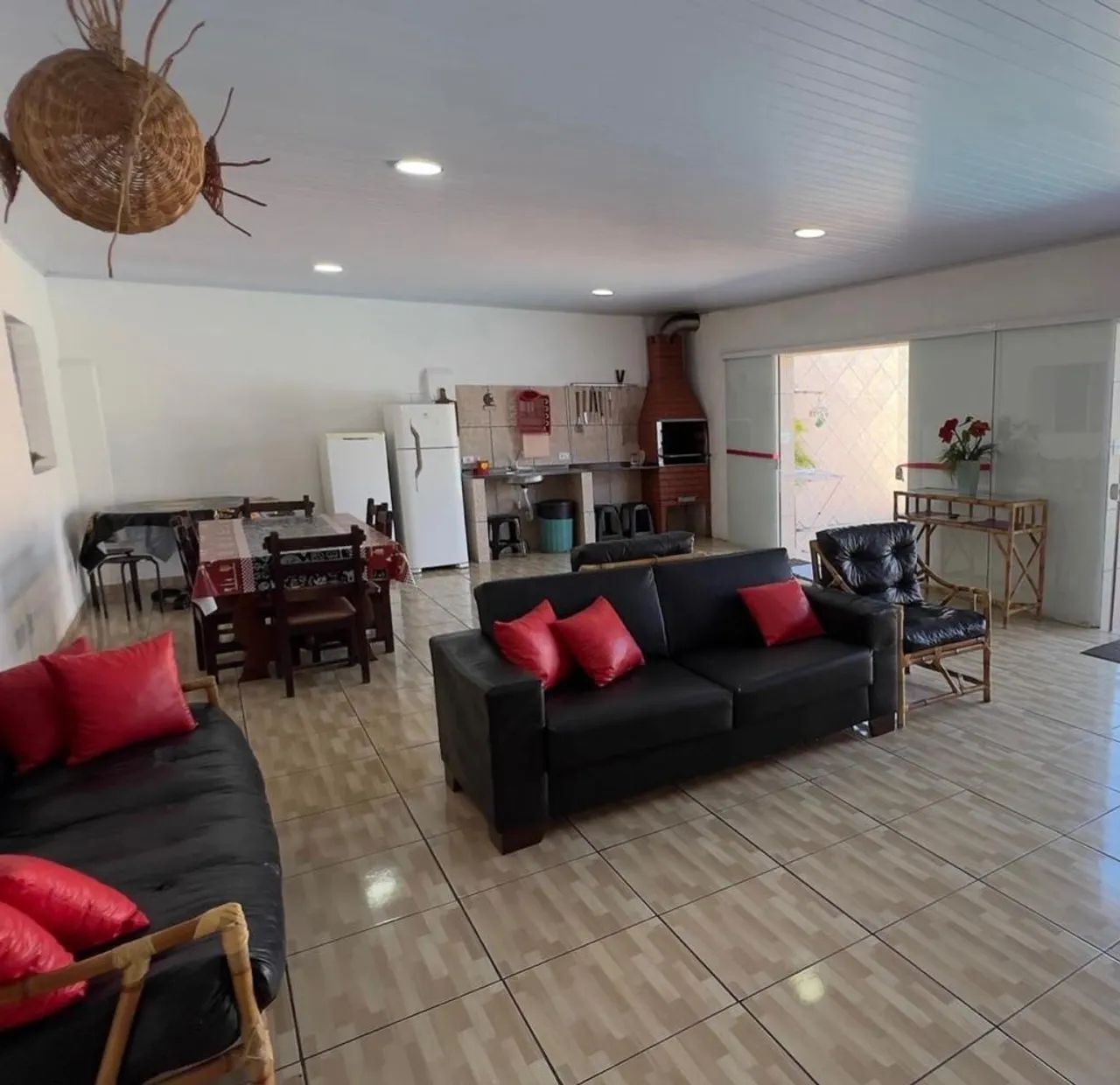 Casa uma quadra da praia  - Foto 4