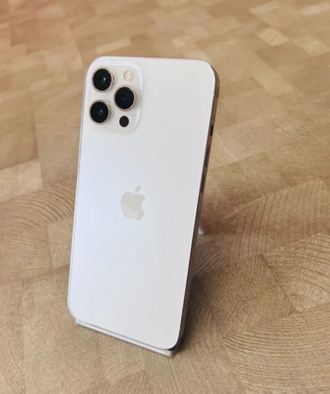 iPhone 12 Pro Max - 128 gigas / Branco - Celulares e Smartphones