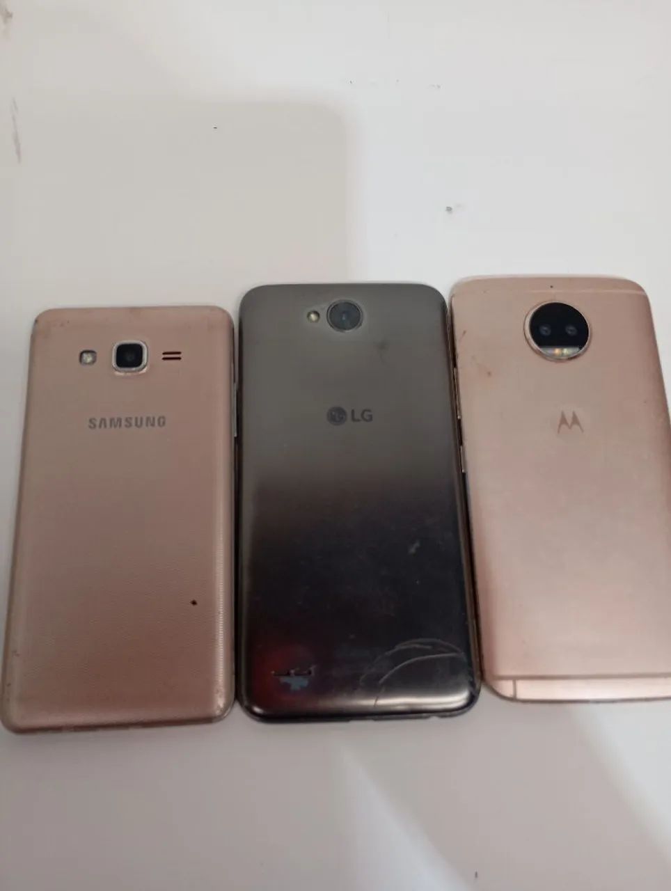 3 celulares para peças  - Foto 2