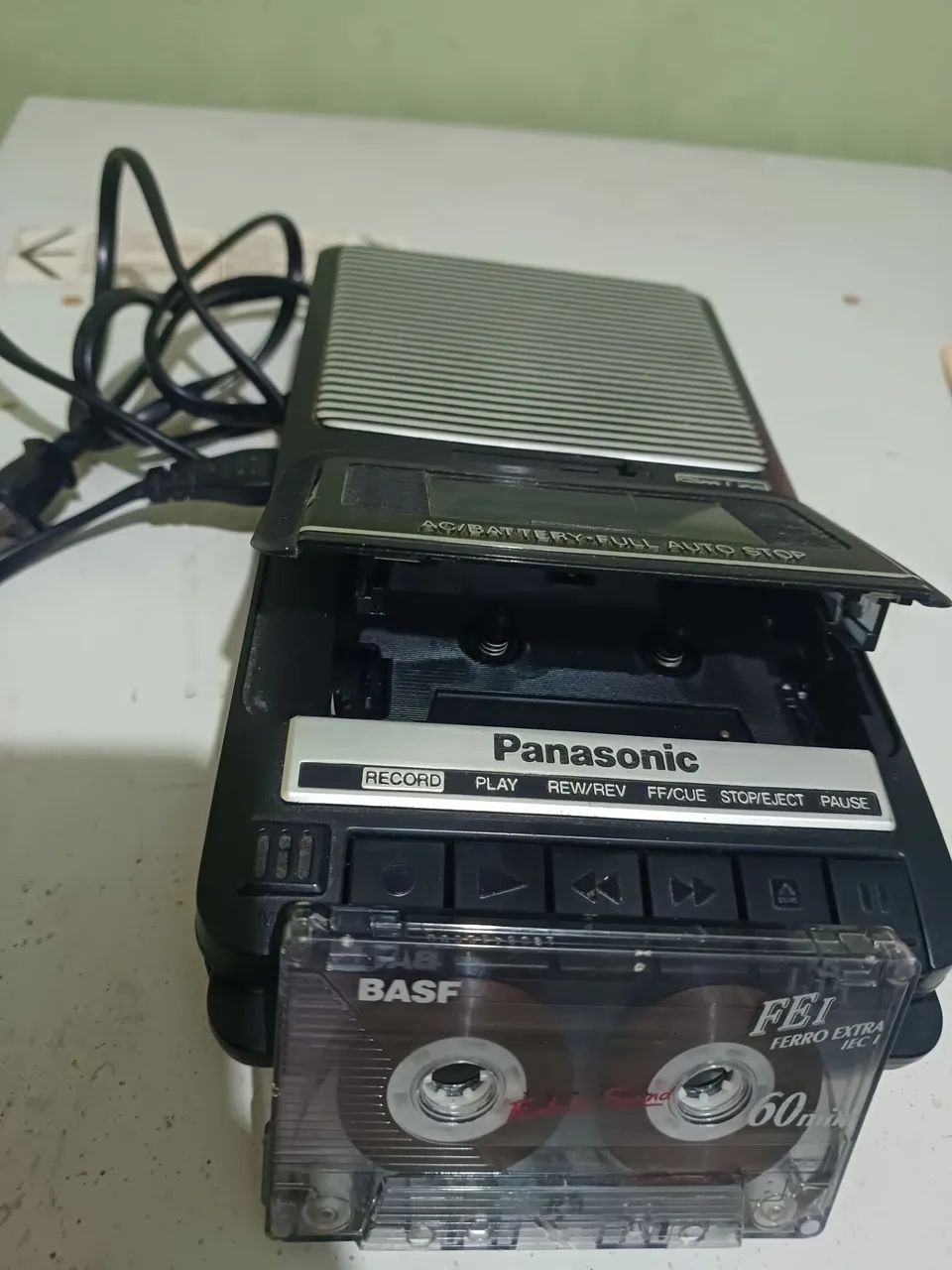 Gravador e reprodutor de fita cassete portátil Panasonic, modelo