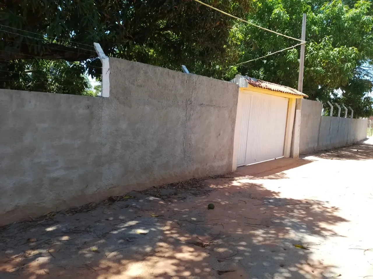 Imóvel para venda possui 2000 metros quadrados com 3 quartos