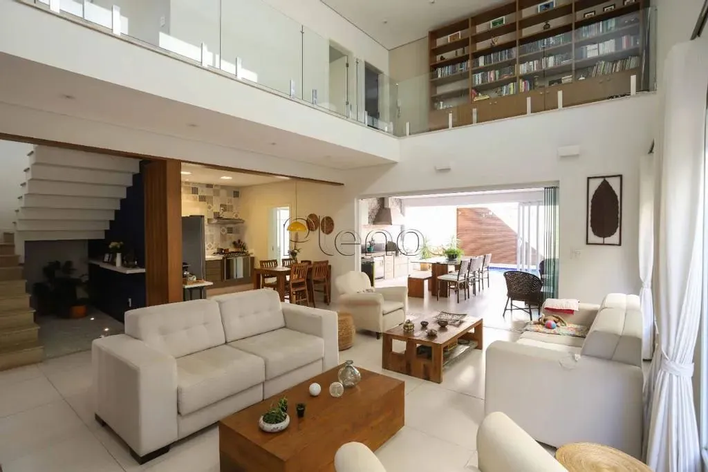 Sobrado à venda em Campinas, Vila dos Plátanos, com 3 suítes, com 291 m²