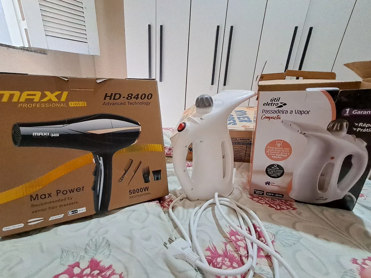 Secador de Cabelo e Passadeira a vapor