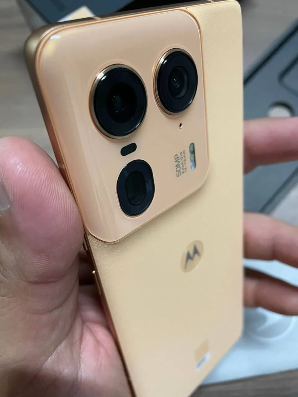 Motorola Moto Edge 50 Ultra 5G 12/512 garantia 12 meses 12Xcartão VENDO/TROCO
