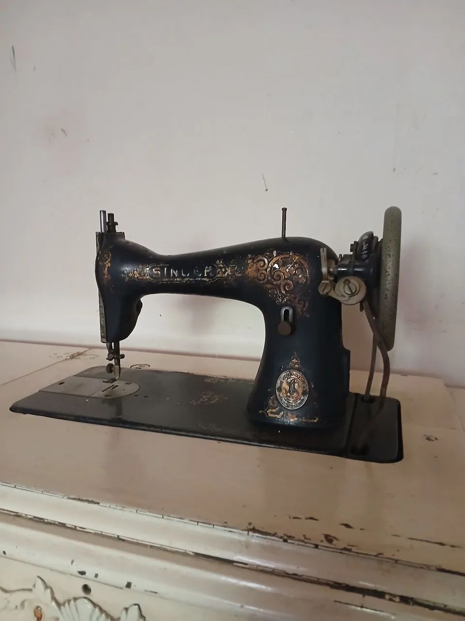 Máquina de costura Singer (leia o anúncio) - Foto 3