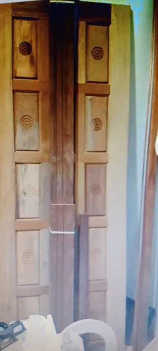 TRÊS PRODUTOS (01 PORTA, 01 JANELA, 01 GRANDE DE FERRO - Foto 2