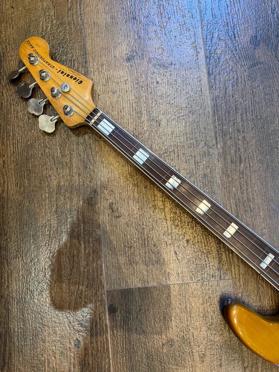 Baixo Giannini AE08B (Anos 70) Fretless - Foto 2