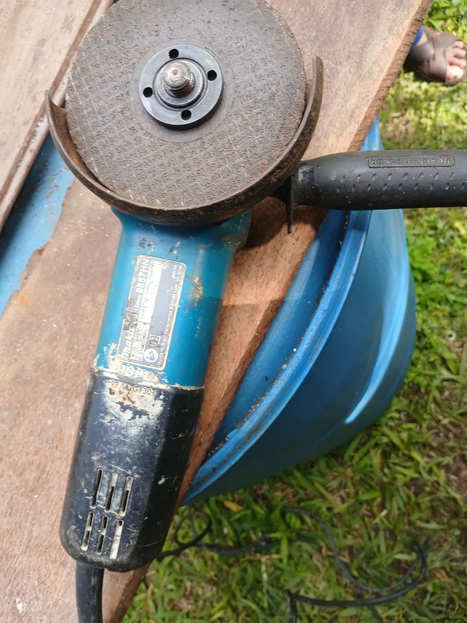 Esmerilhadeira Makita 64861428991617120