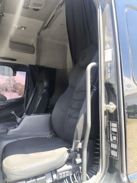Caminhão Mercedes-Benz Atego 3030 - 2021 - Foto 6