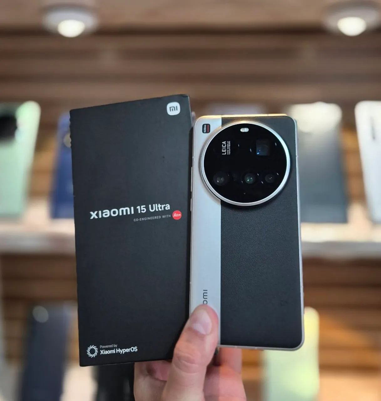 Xiaomi 15 Ultra, 512/16GB RAM, 1 semana de uso, cor silver chrome, c/ caixa e acessórios