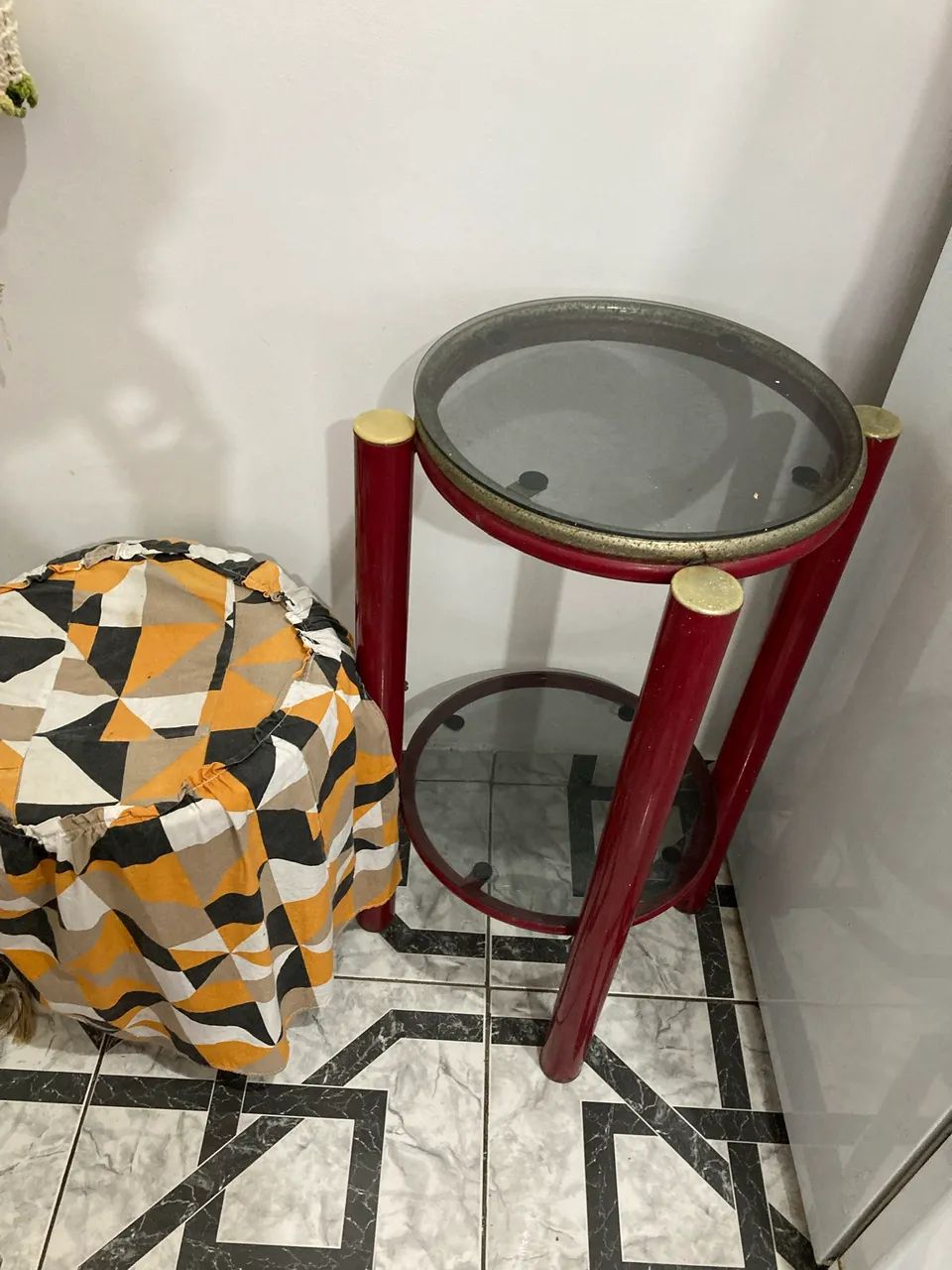 Small table64739707376898121