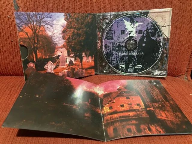 CD Black Sabbath (1970) Com Encarte - Foto 3