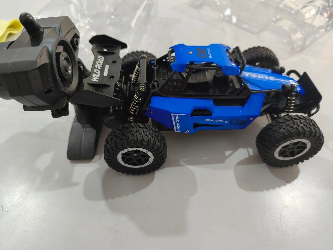 Carrinho de controle remoto 