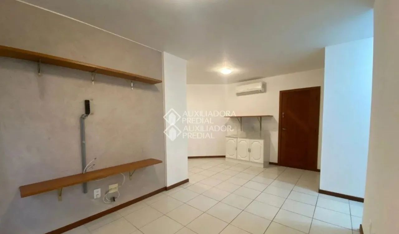 Apartamento de 2 dormitorios, localizado no bairro costeira do pirajubae - Foto 7