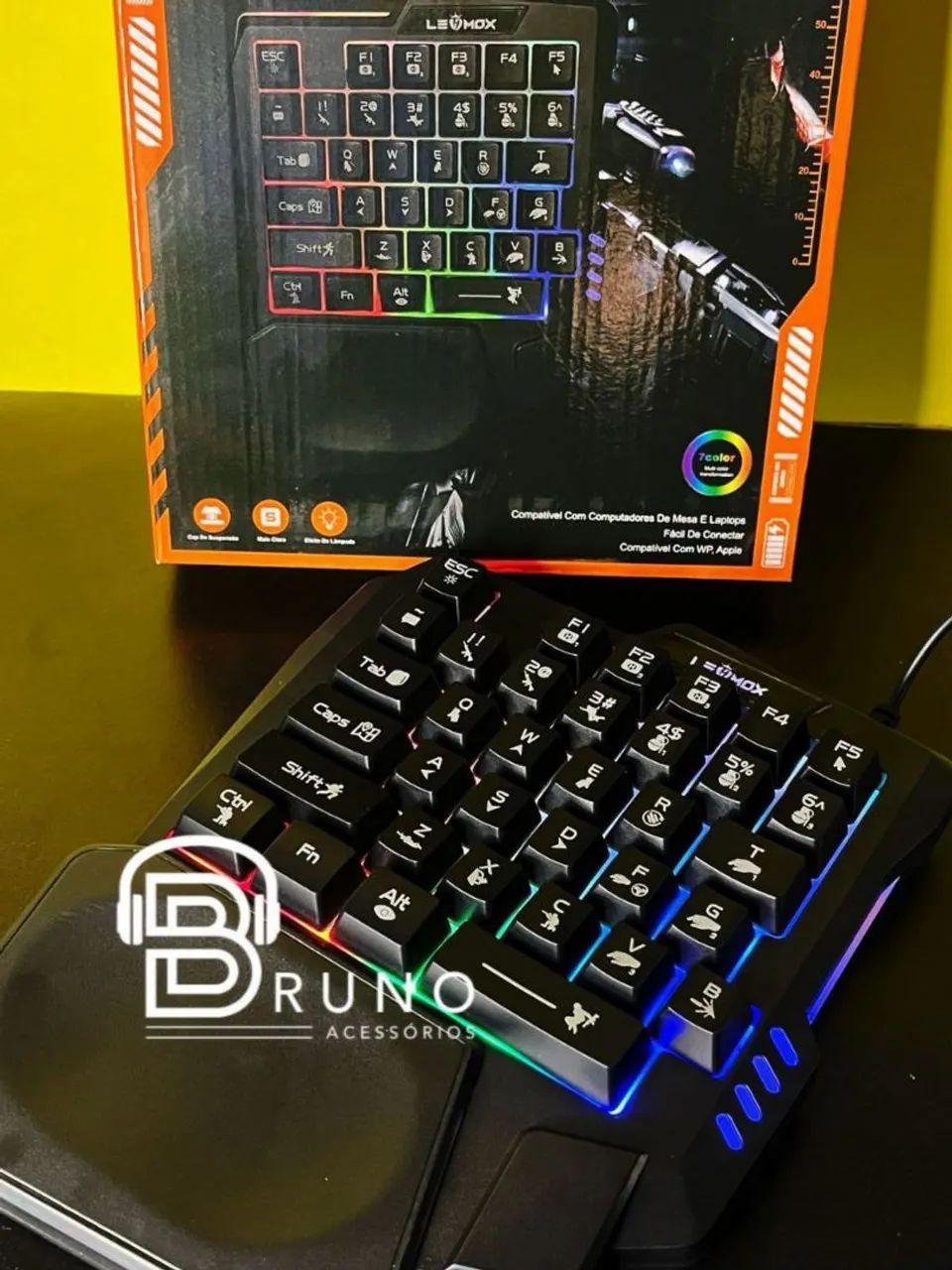 Teclado gamer de mão led RGB - Foto 2