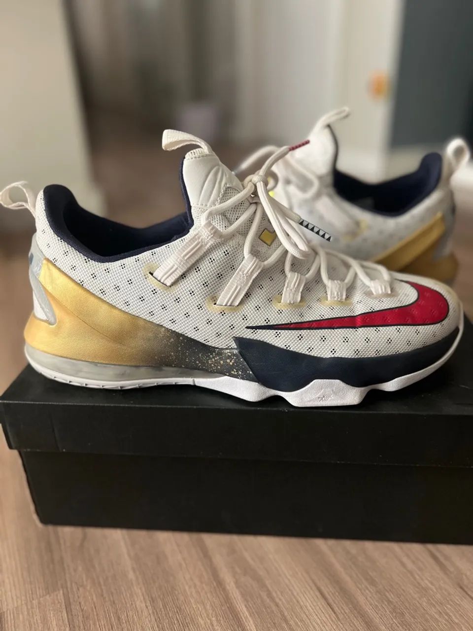 Tênis Nike LeBron 13 Low