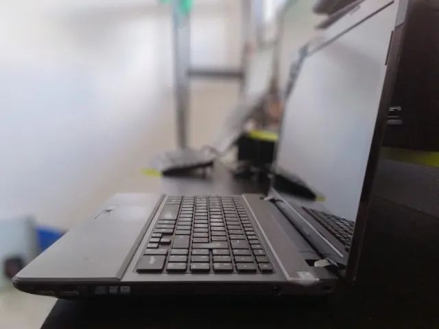 Notebook i5 8GB RAM 500GB HD - Windows 10 - Foto 3