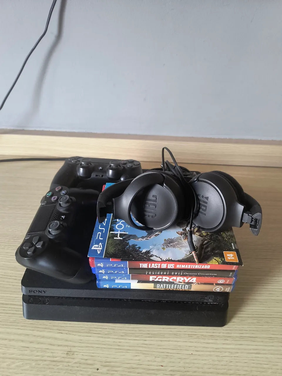 PlayStation 4 Completo - Console, Jogos e Acessórios